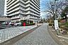 その他：敷地東側の前面道路（南側から）