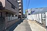 その他：敷地の東側前面道路（南側から）
