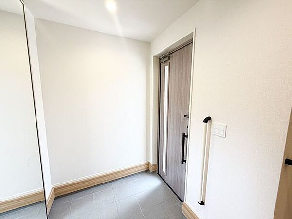 玄関を拡大表示