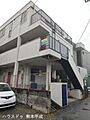 裏面道路からの...