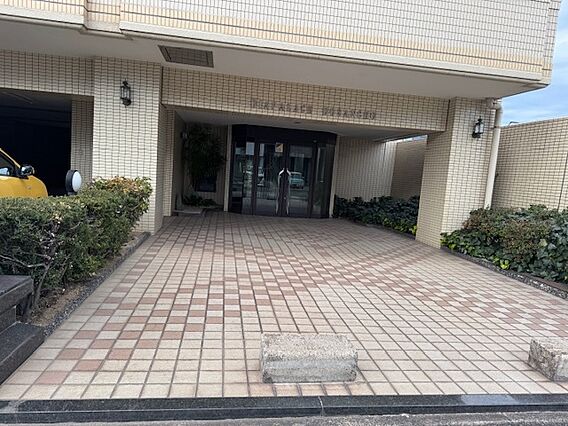 屋根付きのバイ...