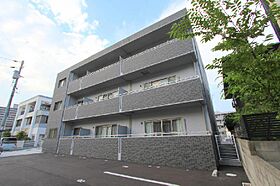 香川県高松市宮脇町一丁目8-15（賃貸マンション1LDK・1階・45.39㎡） その1