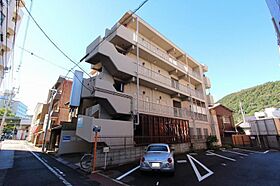 香川県高松市中野町28-8（賃貸マンション1K・3階・20.06㎡） その1