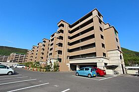 アルファシティ屋島四番館(穴吹HS) 713 ｜ 香川県高松市屋島西町678-70（賃貸マンション3LDK・7階・79.69㎡） その1