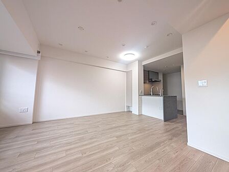 LDK約18.8帖・床暖房・窓には断熱効果を高めるLow-E複層ガラスを採用