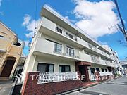 「Appearance」表現された空間は豊かな光と風を纏い、暮らしの時間を豊かにしてくれます。デザインされた空間と競い合うかのような充実した建物設備も家族の時間を彩ってくれることでしょう。