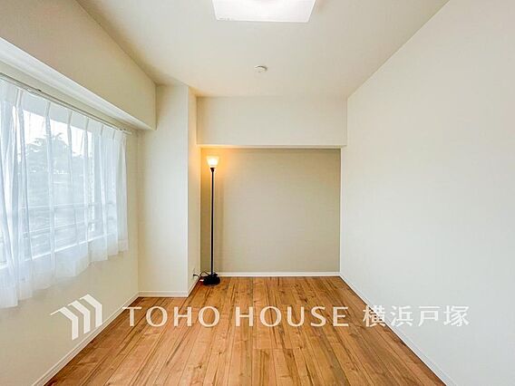 「Room」1...