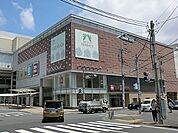 たまプラーザ駅直結のショッピングエリア。ファッション、グルメが楽しめるレストラン、インテリア雑貨などお洒落なお店が揃います。