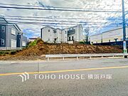 「Appearance」爽やかな青空の下に贅沢なほどに降り注ぐ陽光、豊かな居住性と、クオリティが見事に調和した住空間は、住まうことの喜びを感じさせてくれます。(2025年10月撮影)