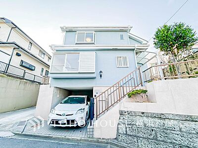 外観:【Appearance】流行に左右されず、将来にわたって価値が継続する「上質」な佇まい。おしゃれな雰囲気や自然の潤い、親しみやすさといった個性を、街に新たな価値をもたらし続ける。 外観:【Appearance】流行に左右されず、将来にわたって価値が継続する「上質」な佇まい。おしゃれな雰囲気や自然の潤い、親しみやすさといった個性を、街に新たな価値をもたらし続ける。