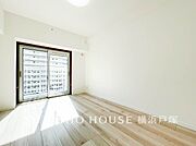 【Room】穏やかな寛ぎを届ける上質仕様のゆとりあるお部屋。自分時間を充実させながら心豊かにできるプライベート空間。