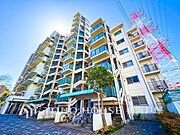 【Appearance】時をこえて輝く美しさ。洗練されたデザインが街並みに溶け込み、圧倒的な存在感を放つ外観