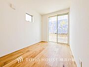 【Room】快適に過ごす条件は、一人ひとり違います。飾リ過ぎないシンプルな内装と偏り過ぎないデザインで統一しております。居住していく中でオーナー様だけの「マイホーム」に創り上げて下さい。