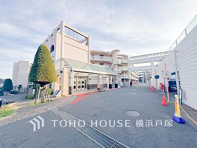 外観:【Appearance】流行に左右されず、将来にわたって価値が継続する「上質」な佇まい。おしゃれな雰囲気や自然の潤い、親しみやすさといった個性を、街に新たな価値をもたらし続ける。 外観:【Appearance】流行に左右されず、将来にわたって価値が継続する「上質」な佇まい。おしゃれな雰囲気や自然の潤い、親しみやすさといった個性を、街に新たな価値をもたらし続ける。