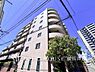 外観：「Appearance」爽やかな青空の下に贅沢なほどに降り注ぐ陽光、豊かな居住性と、クオリティが見事に調和した住空間は、住まうことの喜びを感じさせてくれます。