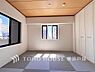 和室：「Japanese-style room」洋室とはまた違った良さがある和室。畳の香りに癒され、和の空間を感じることのできる落ち着きある一部屋です。障子からこぼれる光も優しく心穏やかになる空間です。