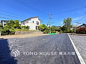 【Appearance】忙しく過ぎゆく日常を置き去るほど、ゆったりした時間が流れる住環境。『快適』は「家」と「街」と「環境」が調和した時に訪れるだと改めて感じさせてくれます。（2026年5月撮影）