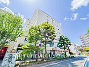【Appearance】爽やかな青空の下に贅沢なほどに降り注ぐ陽光、豊かな居住性と、クオリティが見事に調和した住空間は、住まうことの喜びを感じさせてくれます。