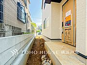 【Appearance】シンプルながらも細部にこだわった外観設計。住む人の感性を満たす、スタイリッシュな外観。(2026年5月撮影)
