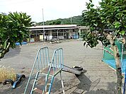 公立保育園。自然豊かな環境の中で子どもたちの健やかな成長を支援しています。保育理念は「生きる力の基礎を育む保育」