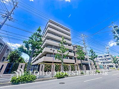 外観:【Appearance】単に見た目や質感の良さだけではなく、建物の基礎や構造といった、目には見えにくい部分にもこだわります。住まいの本質の部分から、住み心地や安全性を見つめ直しました。 外観:【Appearance】単に見た目や質感の良さだけではなく、建物の基礎や構造といった、目には見えにくい部分にもこだわります。住まいの本質の部分から、住み心地や安全性を見つめ直しました。