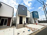 【Appearance】その邸が魅せる、気品・上質・重厚感・細やかさ、そのすべては訪れた者に安らぎと品性を与える特別な空間です。ここに住むからこそ意味がある。すべての（始まり）をここから迎えます。