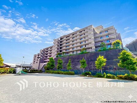【Appearance】爽やかな青空の下に贅沢なほどに降り注ぐ陽光、豊かな居住性と、クオリティが見事に調和した住空間は、住まうことの喜びを感じさせてくれます。