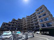 「Appearance」住む人を映し出す洗練された佇まいは、いつまでも輝き続けながらいつしか街の風景に溶け込んでいきます。