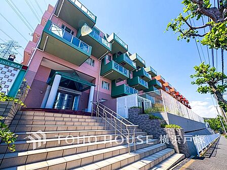 「Appearance」爽やかな青空の下に贅沢なほどに降り注ぐ陽光、豊かな居住性と、クオリティが見事に調和した住空間は、住まうことの喜びを感じさせてくれます。