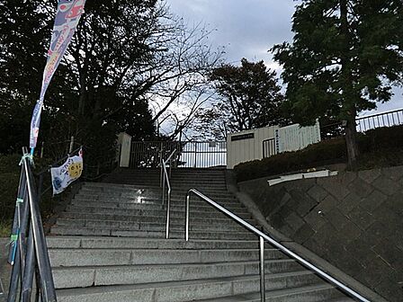 横浜市立朝比奈小学校（680ｍ）