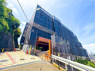 外観:【Appearance】その邸が魅せる、気品・上質・重厚感・細やかさ、そのすべては訪れた者に安らぎと品性を与える特別な空間です。ここに住むからこそ意味がある。すべての(始まり)をここから迎えます。 外観:【Appearance】その邸が魅せる、気品・上質・重厚感・細やかさ、そのすべては訪れた者に安らぎと品性を与える特別な空間です。ここに住むからこそ意味がある。すべての(始まり)をここから迎えます。