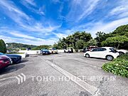 「Car space」敷地内駐車場で安心と快適をプラス。移動も便利でスムーズ（空き状況はお問合せ下さい）