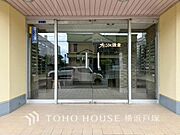 「Entrance」シンプルながらも洗練された印象の玄関スペース。住まいの入口として、さりげない良質感を感じられる空間です。