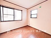 「Room」家族一人ひとりの大切なプライベート空間。趣味・感性で個性的に飾って頂けるようシンプルに仕上げてあります。自分時間を充実させながら心豊かなひとときを過ごすための大切な空間。