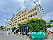 【Appearance】住む人を映し出す洗練された佇まいは、いつまでも輝き続けながらいつしか街の風景に溶け込んでいきます。