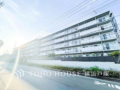 外観:【Appearance】流行に左右されず、将来にわたって価値が継続する「上質」な佇まい。おしゃれな雰囲気や自然の潤い、親しみやすさといった個性を、街に新たな価値をもたらし続ける。 外観:【Appearance】流行に左右されず、将来にわたって価値が継続する「上質」な佇まい。おしゃれな雰囲気や自然の潤い、親しみやすさといった個性を、街に新たな価値をもたらし続ける。