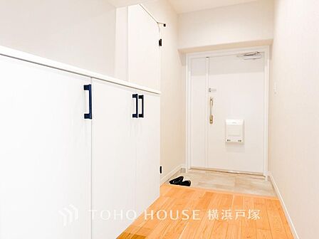 ダウンライトを使用しお洒落に演出。帰りたくなる家をテーマに設計。いつも「人」と「家」の間に・・・。