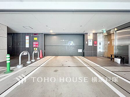 【Car space】敷地内に駐車スペースがあると日々の暮らしをスムーズに運ぶ事が出来ます。(空き状況はお問合せ下さい)
