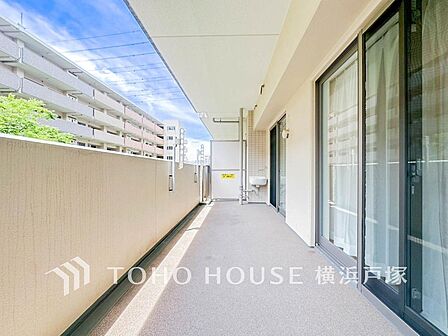 夜空の煌めきや、室内への通風や採光へ一役。ガーデニング等も充分に楽しめる広さを確保しております。