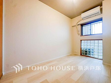 一日の疲れを癒やしてくれる主寝室。時を忘れて過ごす場所として過ごせるお部屋。