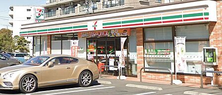 セブンイレブン川崎下小田中店まで約564m