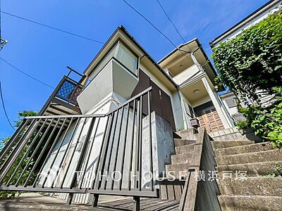 外観:【Appearance】表現された空間は豊かな光と風を纏い、暮らしの時間を豊かにしてくれます。デザインされた空間と競い合うかのような充実した建物設備も家族の時間を彩ってくれることでしょう。 外観:【Appearance】表現された空間は豊かな光と風を纏い、暮らしの時間を豊かにしてくれます。デザインされた空間と競い合うかのような充実した建物設備も家族の時間を彩ってくれることでしょう。