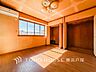 洋室：【Room】家族一人ひとりの大切なプライベート空間。自分時間を充実させ心豊かなひとときを過ごすための大切な空間。