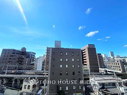 【View】目の前に広がる美しい景色。四季折々の風景を楽しみながら、心を豊かにする眺望が日常を特別にします。