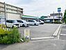 周辺：ファミリーマート 藤沢円行店(950m)飲食料品や生活雑貨を取り揃え、周辺住民や通勤・通学者に便利なサービスを提供しています。ATMや宅配便受付などもあり、地域の暮らしをサポートしています。