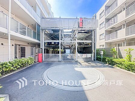 【Car space】敷地内に駐車スペースがあると日々の暮らしをスムーズに運ぶ事が出来ます。(空き状況はお問合せ下さい)