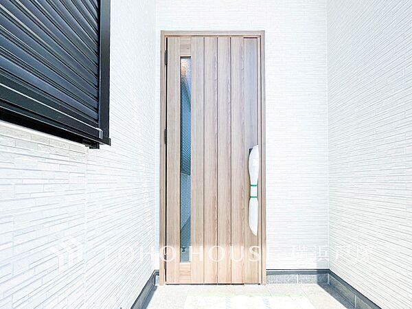 玄関を拡大表示