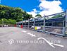 駐車場：敷地内駐車場で安心と快適をプラス。移動も便利でスムーズ（空き状況はお問合せ下さい）