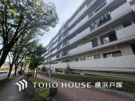 【Appearance】洗練されたフォルムと美しい街並みに映える外観デザイン。住まう誇りを感じさせる、上質感あふれるレジデンス。