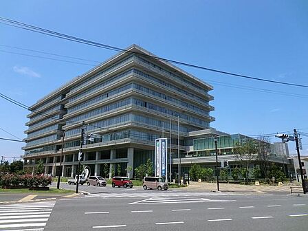 平塚市役所まで約916m